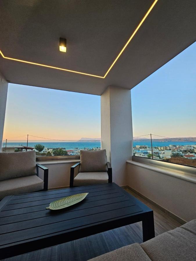 Calm & Dreamy Luxury Apts Pírgos Exteriör bild